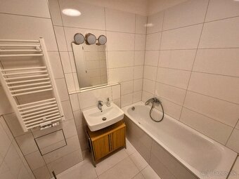 Prenájom 2-Izbového Bytu s Predzáhradkou - 9