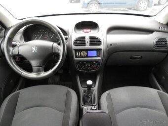 náhradné diely na: Peugeot 206 1.1i, 1.4i 16V 1.4 Hdi manuál - 9