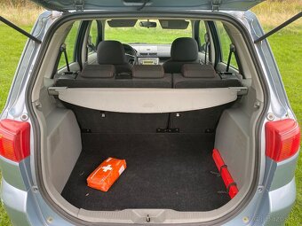 Predam Mazda 2, benzin - 9
