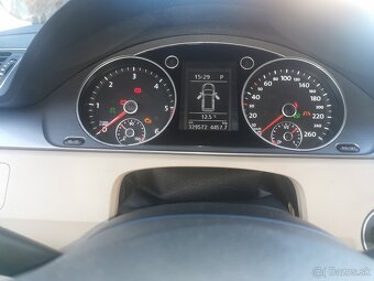 Predám Volkswagen passat b7 combi 2,0 tdi 103kw - 9