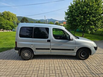 Citroen Berlingo 2,0 HDi r.v. 2005 s otváracou strechou - 9