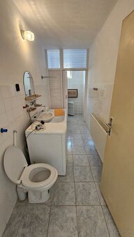 Na predaj rodinný dom s veľkou záhradou - 9