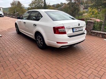 Škoda octavia 1.6tdi - 9