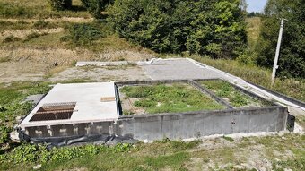 Pozemok s rozostavaným domom v obci Skalité - 9