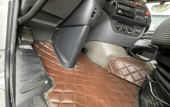 Sklápěč DAF XF510, 8x4 TRIDEM, r.v. 2017, 410.500 km - 9