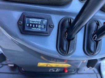 minibager SCHAEFF TC08 10/2020 - 550 mth - top stav - 9