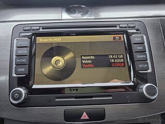 Ponúkam na predaj navigáciu RNS510 - 9