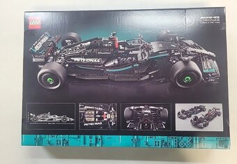 Nové LEGO Technics 42171 Mercedes-AMG F1 W14 E Performance. - 9