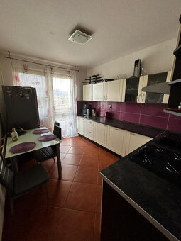 -NAJLACNEJŠÍ- 3i BYT PO REKONŠTRUKCII, BALKÓN, BREZNO MPČĽ - 9