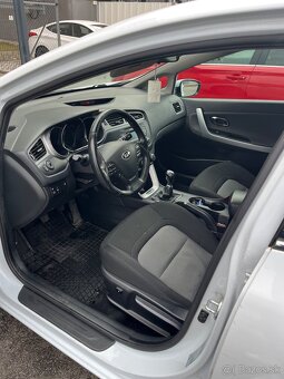 Kia ceed 1.4i panorama gold - 9