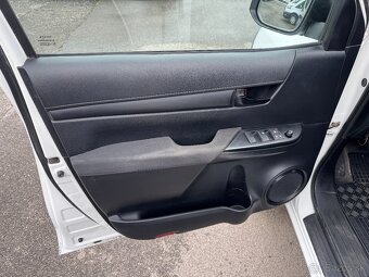 Toyota Hilux DC 2.4 I D-4D Live - 9
