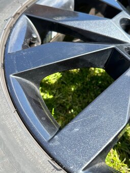 Predám hlinikové disky Skoda Crystal 17" 4x čierne - 9