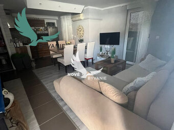 Dom 2x apartmán blízko mora v Chorvátsku na ostrove Vir - 9