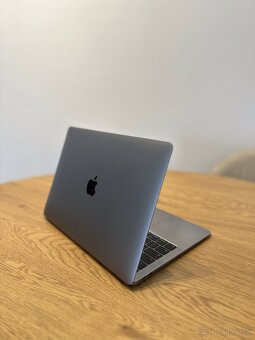 MacBook Air (Retina, 13-palcový, 2019) Thule Obal - 9