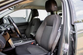 Land Rover Discovery 2.0L TD4 SE AWD A/T - 9