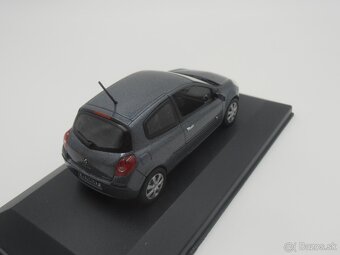 Renault Clio III, Renault R16  1/43 - 9