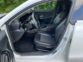Mercedes-Benz CLA Kupé 180 d A/T - 9