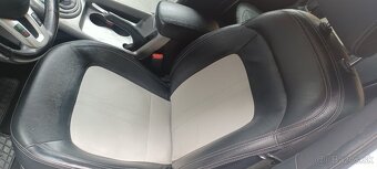 Kia sportage 1,7Crdi par.kamera.navi,vyh.sedacky - 9