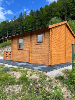 Zrub  s pozemkom v Slovinkách,  lesy, v zime sneh - 9