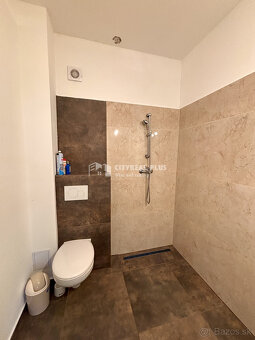 Ponúkame Vám na prenájom v novostavbe 3 izbový rodinný dom v - 9