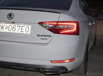 Škoda Superb 2.0 TSI 4x4 Sportline DSG - 9