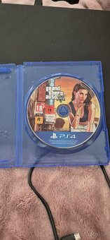Predám PS4 Slim 1TB - 9