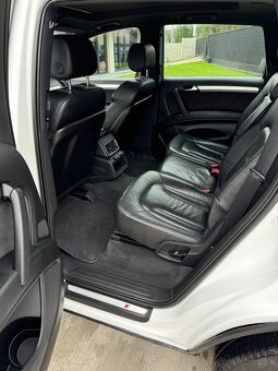 AUDI Q7 - 9