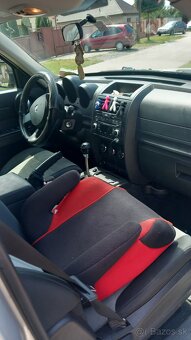 Dodge Nitro - 9