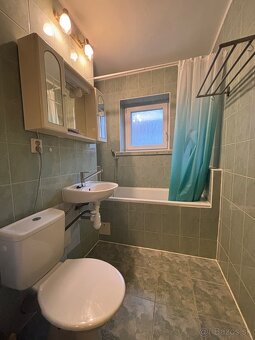 Na predaj ponúkame 2 - izbový byt v HC - 9