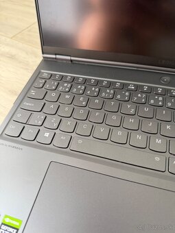 Lenovo Legion 7 16ACHg6 - 9