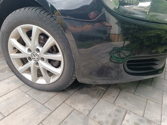 VW Golf 1.6 - 9