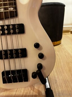 Predám basgitaru Harley Benton - 9