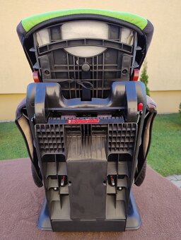 Autosedačka Newbuddy Snug 9-36kg + podsedák - 9