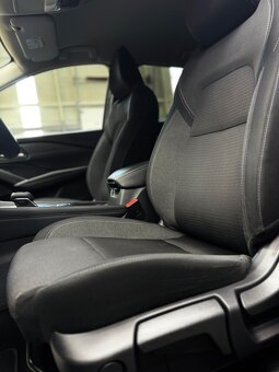 Nissan Qashqai 1.3 DIG-T 158 Mild Hybrid N-Connecta X-Tronic - 9