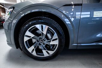 Audi Q8 E-tron - 9
