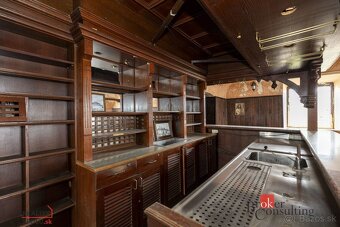 EXKLUZÍVNA HISTORICKÁ NEHNUTEĽNOSŤ V CENTRE BREZNA - 9
