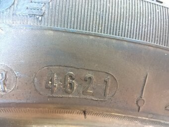 2 ks LETNÉ 275/40 R19 105Y XL NEXEN cca 7-8 mm - LEN 65€/kus - 9