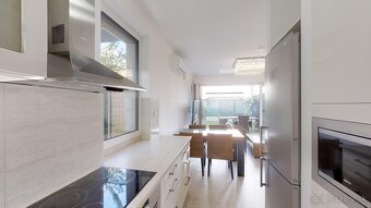 Prenájom 5i RD, záhrada, 2x PARKING, 3x kúpeľňa, Jurská ul. - 9