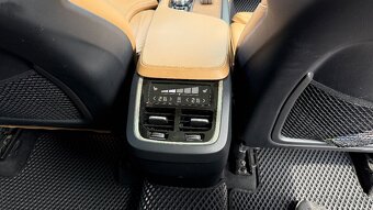 Volvo XC90 XC 90 D5 Drive-E R-Design AWD A/T - 9