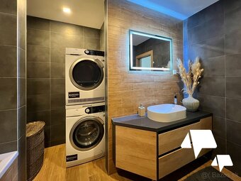 3-izb moderný, kompletne zariadený byt s terasou a parkovací - 9