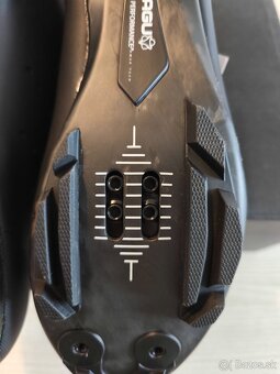 Nové tretry AGU MTB M810 Carbon veľ.42 - 9
