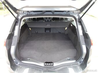 Ford Mondeo Combi 2.0 HEV Vignale 187k automat,facelift,masá - 9