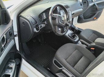 ŠKODA OCTAVIA COMBI 2.0 TDi 103KW CR FAMILY XENON NAVI ŤAŽNÉ - 9