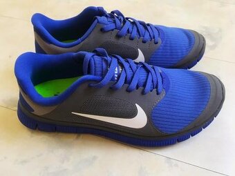Botasky NIKE 38,5/39 - 9