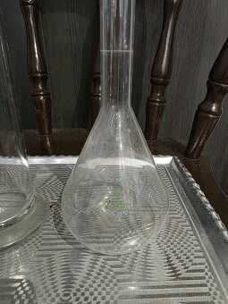 Laboratórne sklo - 9