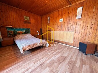 Záhrada s čiastočne prerobenou chatkou – Komárno, časť Nová - 9
