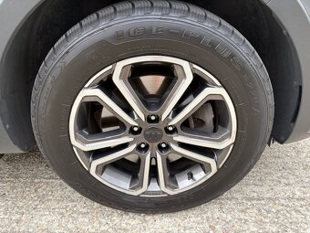 Kia Sorento 2.2 CRDi Platinum 7-miestna - 9