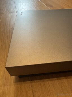 Xbox one x + 2 ovládače - 9