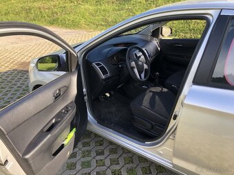 hyundai i20 2010 - 9