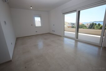 Apartmán Vodice s výhľadom 400m Plava plaža - 9